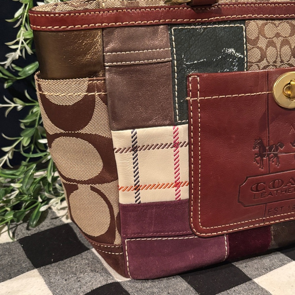 Coach Vintage Holiday Patchwork Gallery Tote - Picture 5 of 14